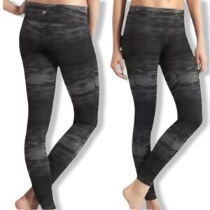 Athleta Grey Chaturanga Leggings Size Medium Work Out Gym Athletic Athleisure
